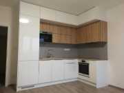 Korpus BR Šedá perlička SPAN 621 PE_NK Bílá Lesk SE2HG+DUB Bardolino Přírodní_PD-H1145 ST10 DUB Bardolino Přírodní_ZP U763 ST7