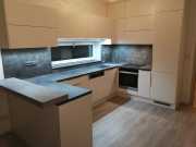 Korpus BR BÍLÁ PERLIČKA SPAN 605 PE_NK folie jasmín MAT_PD+ZP F275 ST9 BETON TMAVÝ