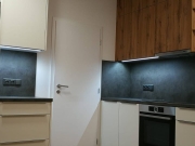 Korpus BR BÍLÁ PERLIČKA SPAN 605 PE_NK folie bílá perlička MAT, tvar C0_PD+ZP-F187 ST9 BETON CHICAGO TMAVÝ
