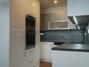 Korpus Bílá perl. W980 ST2_NK Bílá lesk fólie sklo Lacomat_PD_ZP Beton tm.F275 ST9