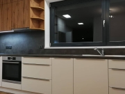 Korpus BR BÍLÁ PERLIČKA SPAN 605 PE_NK folie bílá perlička MAT, tvar C0_PD+ZP-F187 ST9 BETON CHICAGO TMAVÝ