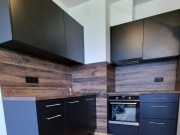 Korpus-BR-BILA-PERLICKA-8100-PE_NK-CERNA-PERLICKA-190-PE_PDZP-H2033-ST10-DUB-HUNTON-TMAVY
