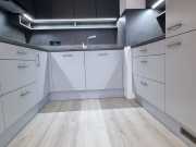 Korpus-BR-SEDA-PERLICKA-SPAN-621-PE_folie-REZNA-MAT-TUHA-MAT-tvar-C0_PD+ZP-F187-ST9-BETON-CHICAGO-TMAVY..