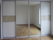 Vestavěná skříň